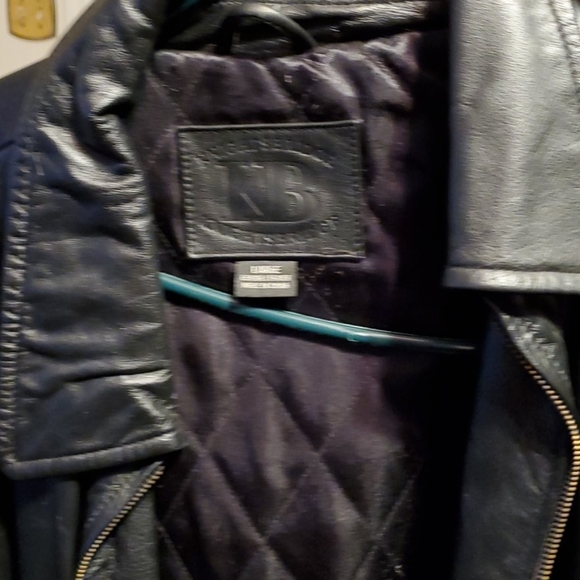Mens leather jacket - Picture 6 of 11